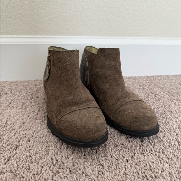 Sorel Leather Booties - Size 8 - Picture 2 of 4